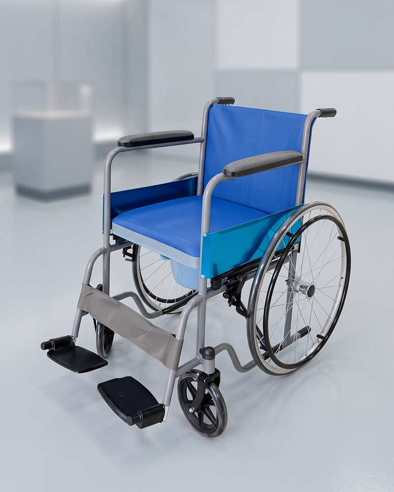 Fauteuil roulant garde-robe à siège fermé